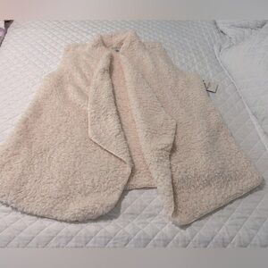 NWT Arizona Cream Vest Plus 2x Soft Faux Sheepskin Fall